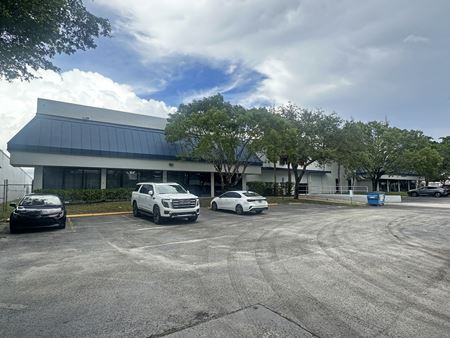 Industrial space for Rent at Warehouse with Office in Turnpike Industrial Park in Pompano Beach