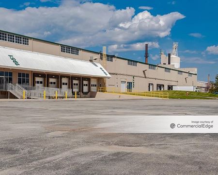 Industrial space for Rent at 1947-2005 Delany Road in Gurnee