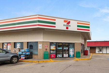 Retail space for Sale at 7-Eleven w/ Gas in Parma