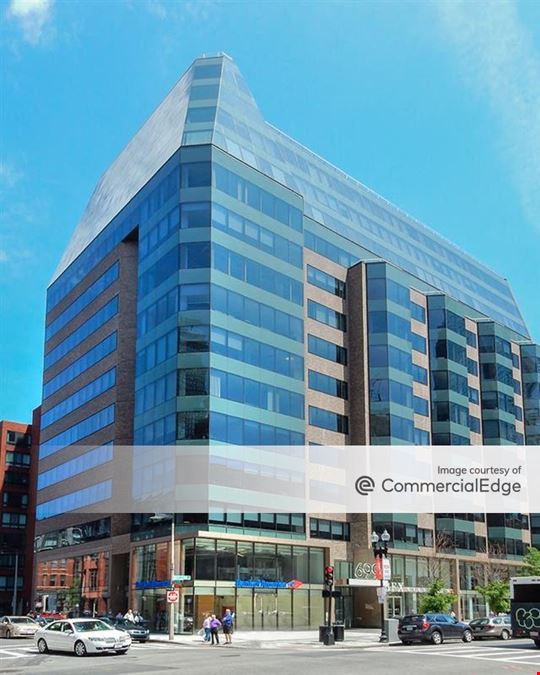 One Exeter Plaza