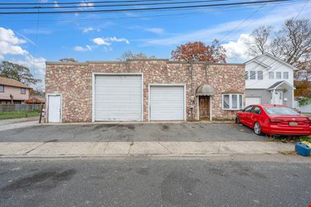 30 Catlin Ave