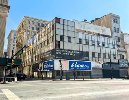 Retail space for Rent at 756-760 Broad Street in Newark