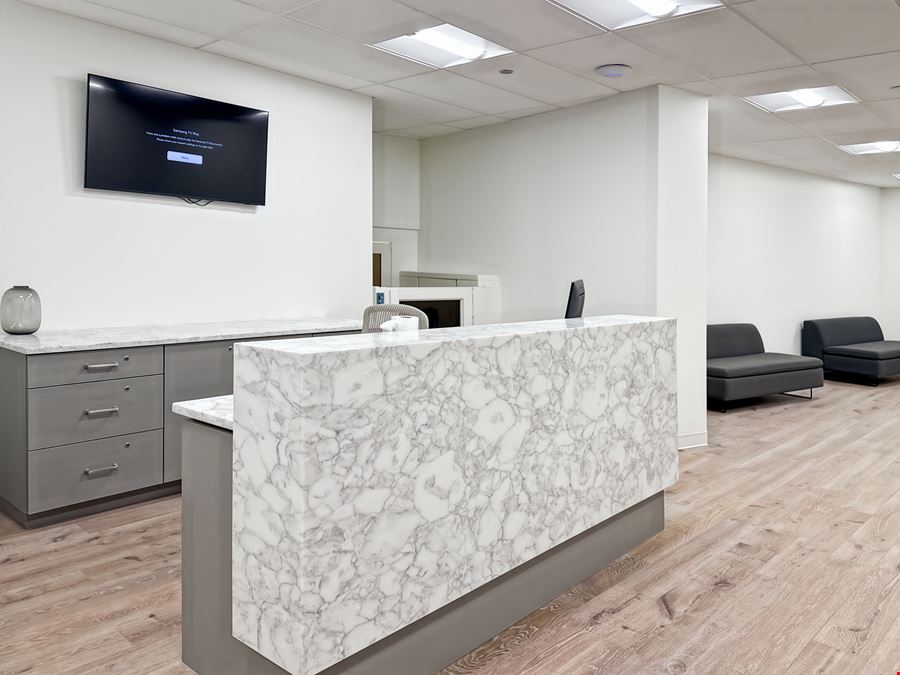Regus - Chicago - N Clark St