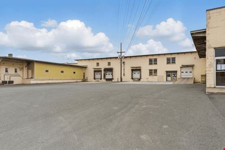 16 Commercial Avenue