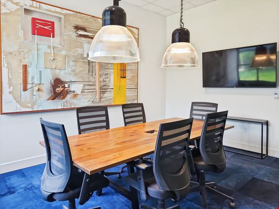 Regus - Jacksonville - Dennis St