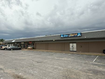 Retail space for Rent at 3675 S Mendenhall Rd in Memphis