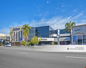 Uniworld Plaza