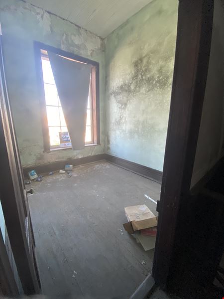 116 Courthouse Square - Upstairs