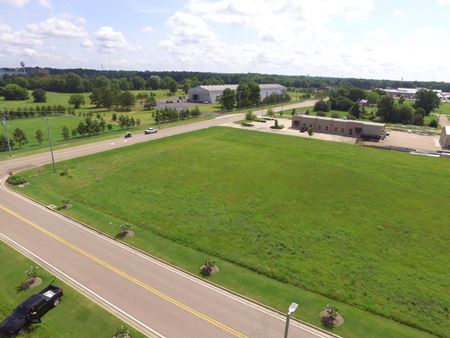 Commercial space at Underwood Dr Flowood Lot 2.45 Acres in Flowood