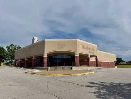 Retail space for Rent at Former Walgreens in Sapulpa