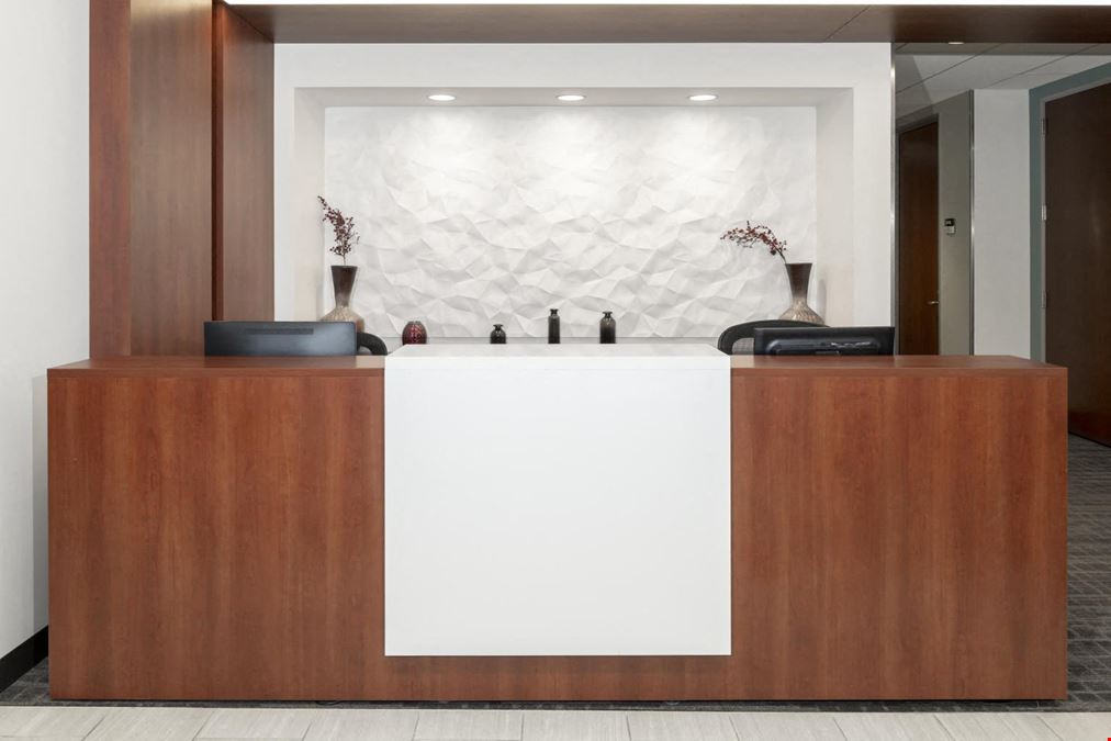 Regus - US Bank Tower