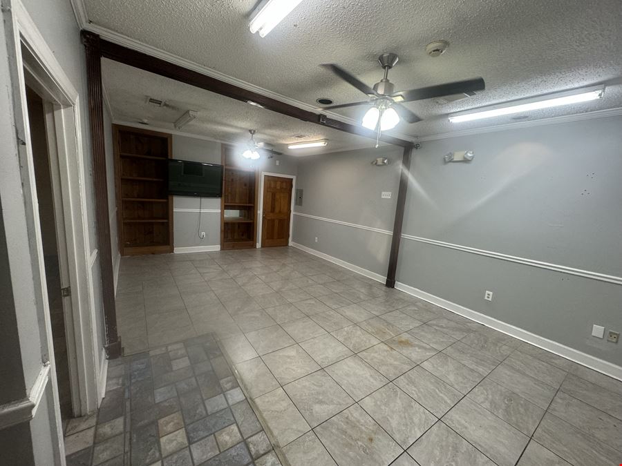 6120 Renoir Ave, Baton Rouge, LA 70806