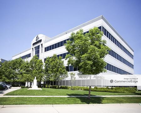 Office space for Rent at Three Gateway Centre in Aurora