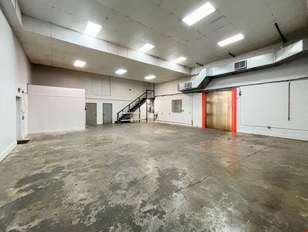 Insulated Industrial Office / Warehouse Facility Near US 90