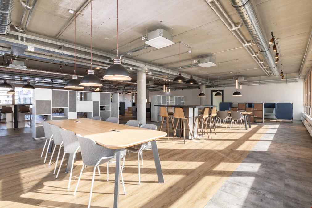 Regus - City Tower
