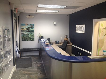 Retail Medical Office in Miami Airport Center for Sale or Lease