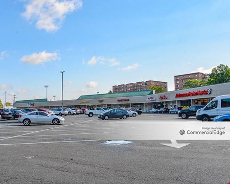 Retail space for Rent at Lynngate Plaza in Lynn