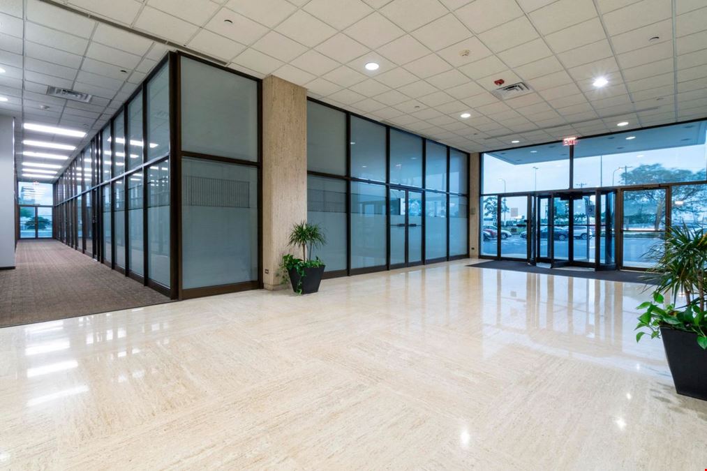 800 East Northwest Hwy