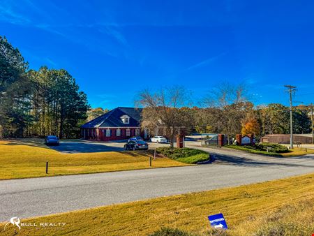 Freestanding Multi-Use Building | Sale or Lease | ±8,000 SF | ±4,000 SF Available