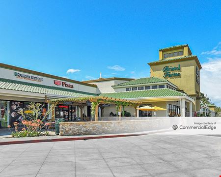 Retail space for Rent at Manhattan Marketplace in Manhattan Beach