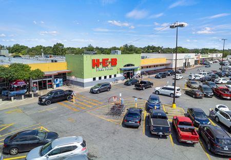 Retail space for Rent at Lone Oak Shopping Center in San Antonio