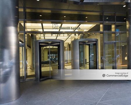 Retail space for Rent at 717 Fifth Avenue in New York