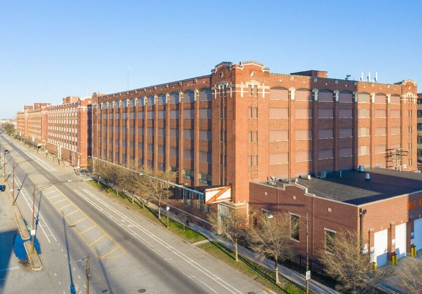 1919 W Pershing Rd