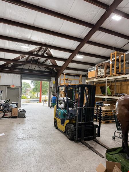 12,000 SF Retail/Warehouse Building -