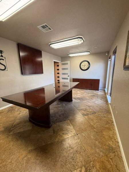 2162 E 61st St - Pitco Building- Office