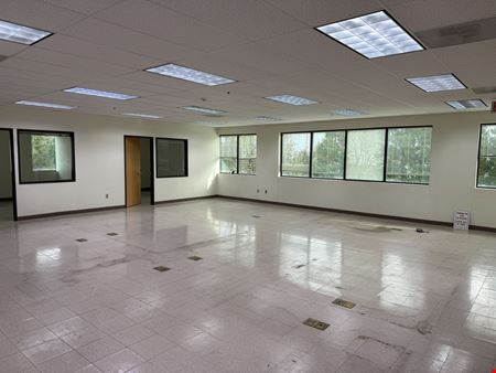 Hedges Creek Business Center