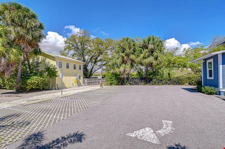 Hyde Park Office - 211 S. Boulevard
