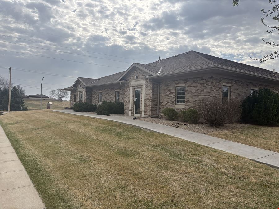 2501 Lakeridge Drive