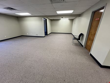 815 Trailwood Dr | Office