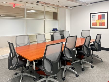 Regus - Houston - River Oaks