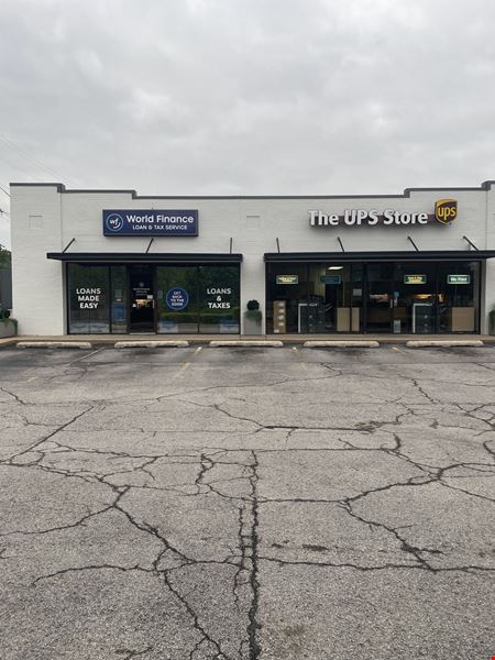 Retail space for Rent at 3700 Center in Tulsa