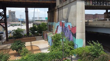 904 S 4th Street