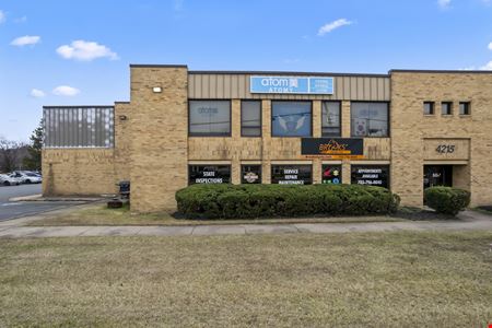 Industrial space for Rent at Warehouse with retail exposure to lease in Chantilly