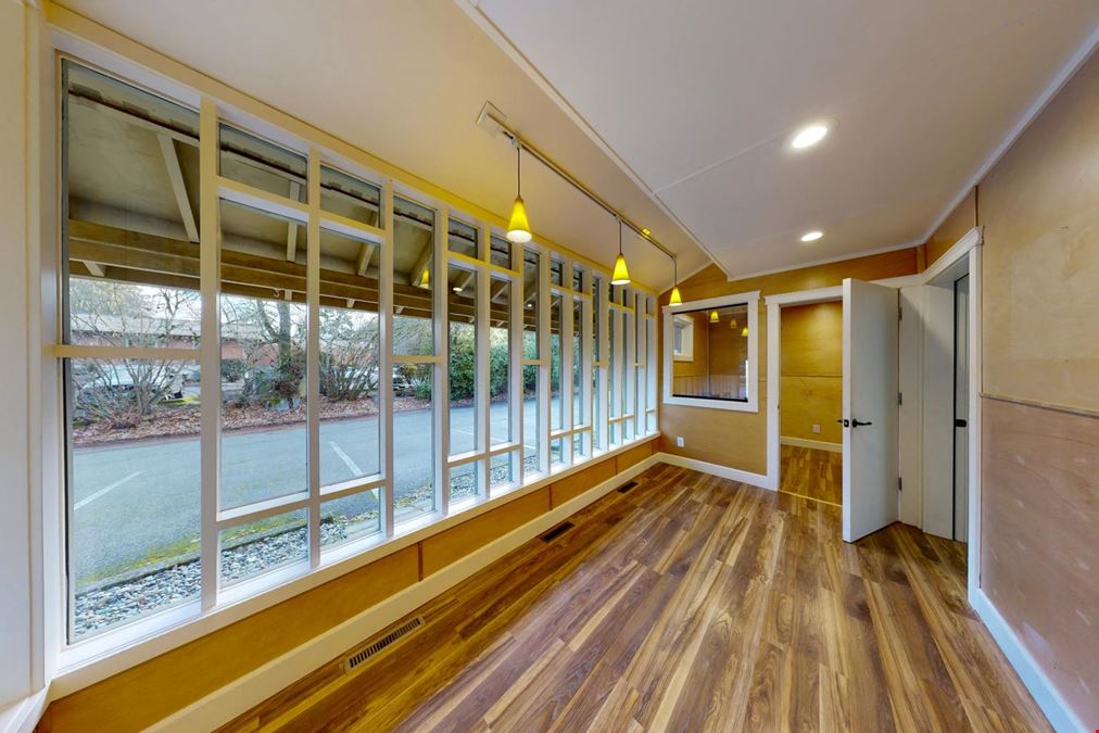 520 Lilly Rd NE #2