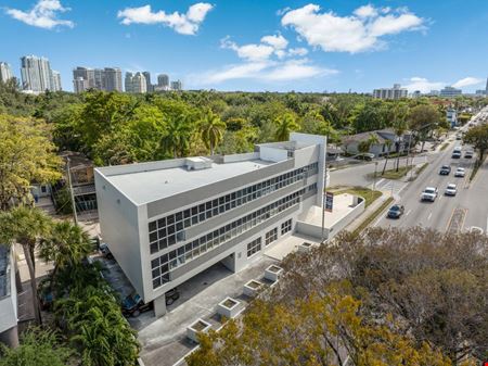 Commercial space at 2424 S Dixie Highway in Miami