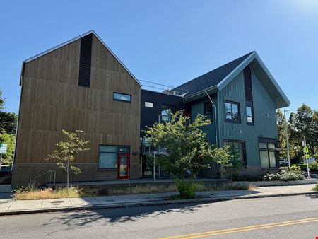 907 South Perry Street