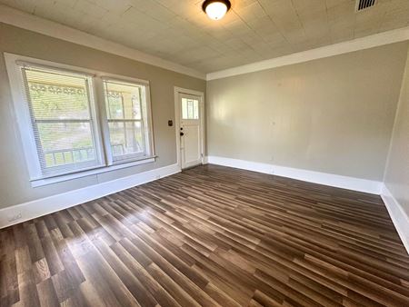 706 Cherokee St