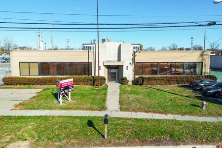 Industrial space for Rent at 19270 W 8 Mile in Southfield