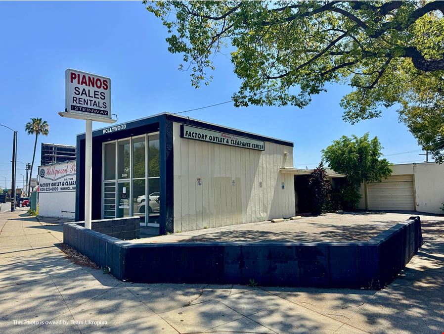 2084 E Foothill Blvd
