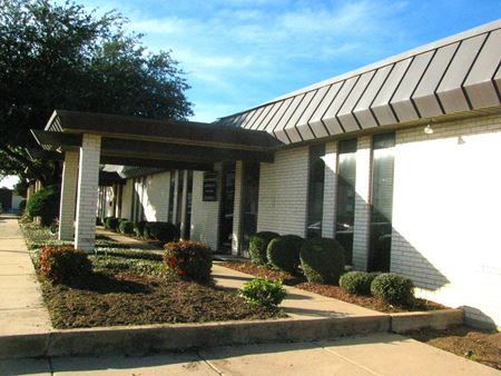 Office space for Rent at 1615 Precinct Line Rd in Hurst