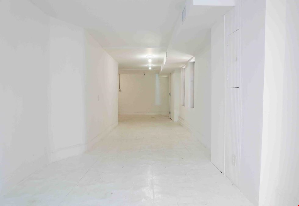 86 S 8th St