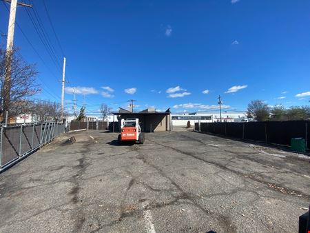 500 W Commercial Ave