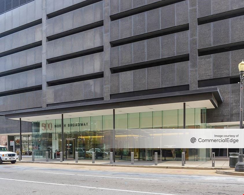 500 North Broadway