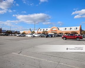 5200-5288 South Hulen Street