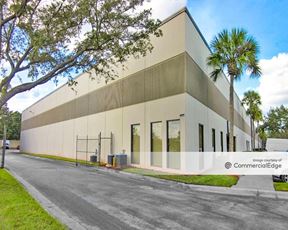 Crownpointe Commerce Park - 7600 Kingspointe Pkwy