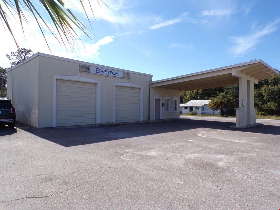 2301 E Main